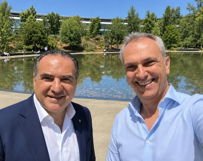Luca Tomassini a Cupertino con Luca Maestri, CFO Apple